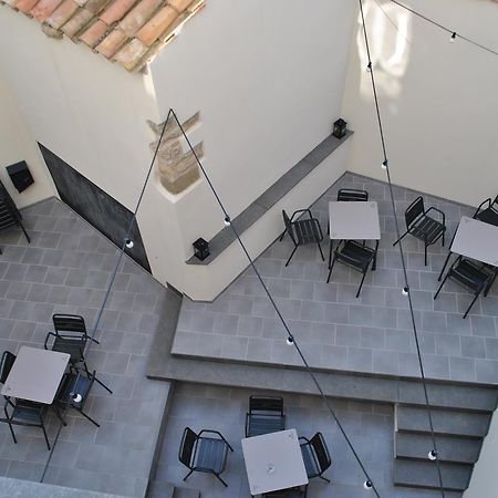 Hostal Universitat Cervera  Exterior photo